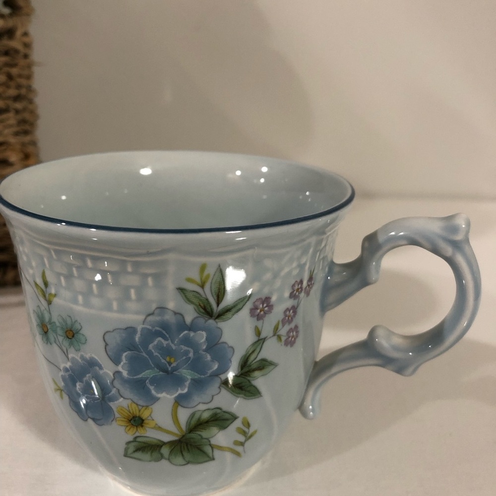 Mikasa Precious Blue Michelle D2501 - Picture 2 of 11
